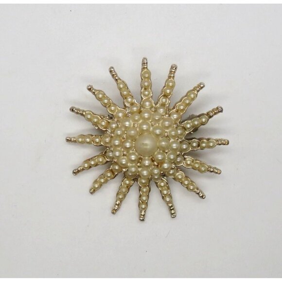 Vintage Starburst Brooch Graduated Imitation Pearls 2" Pin Gold Tone Flower - Picture 4 of 10